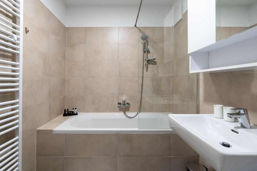 Stylish 1br Escape, Quick By Hm Apartamento Viena